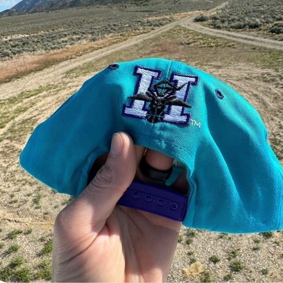 90s Charlotte Hornets NBA Snap Back hat purple teal nice condition adjustable - Picture 5 of 7